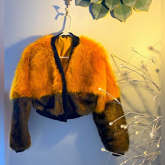 🧡FAUX FUR HIGH WAIST COAT🧡✨ - Picture 1 of 2